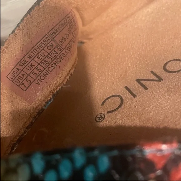 Vionic Women's Snakeskin Pattern Sandals - Picture 6 of 6